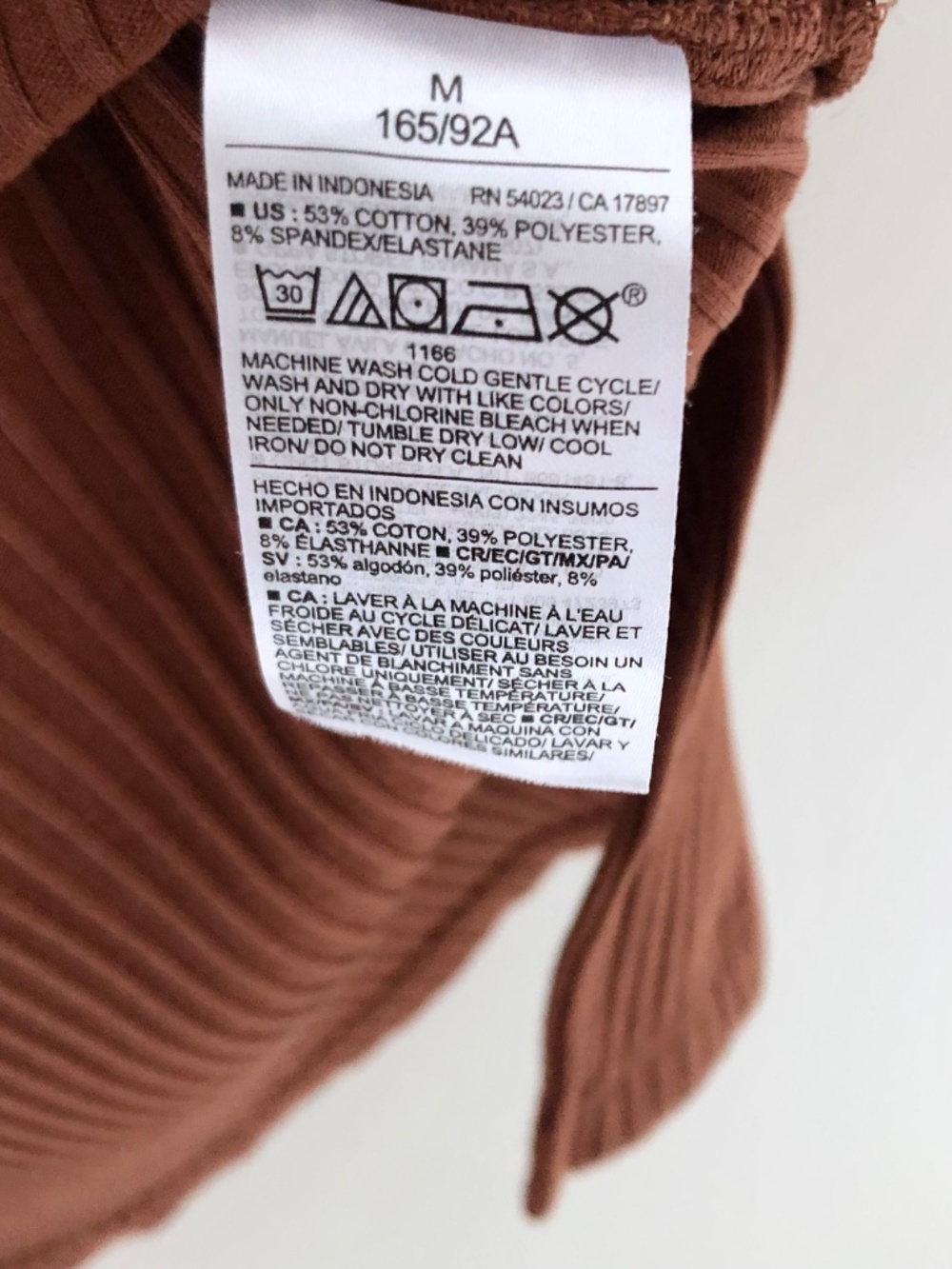 Old Navy Slit-Neck Ribbed Top - Picture 5 of 5